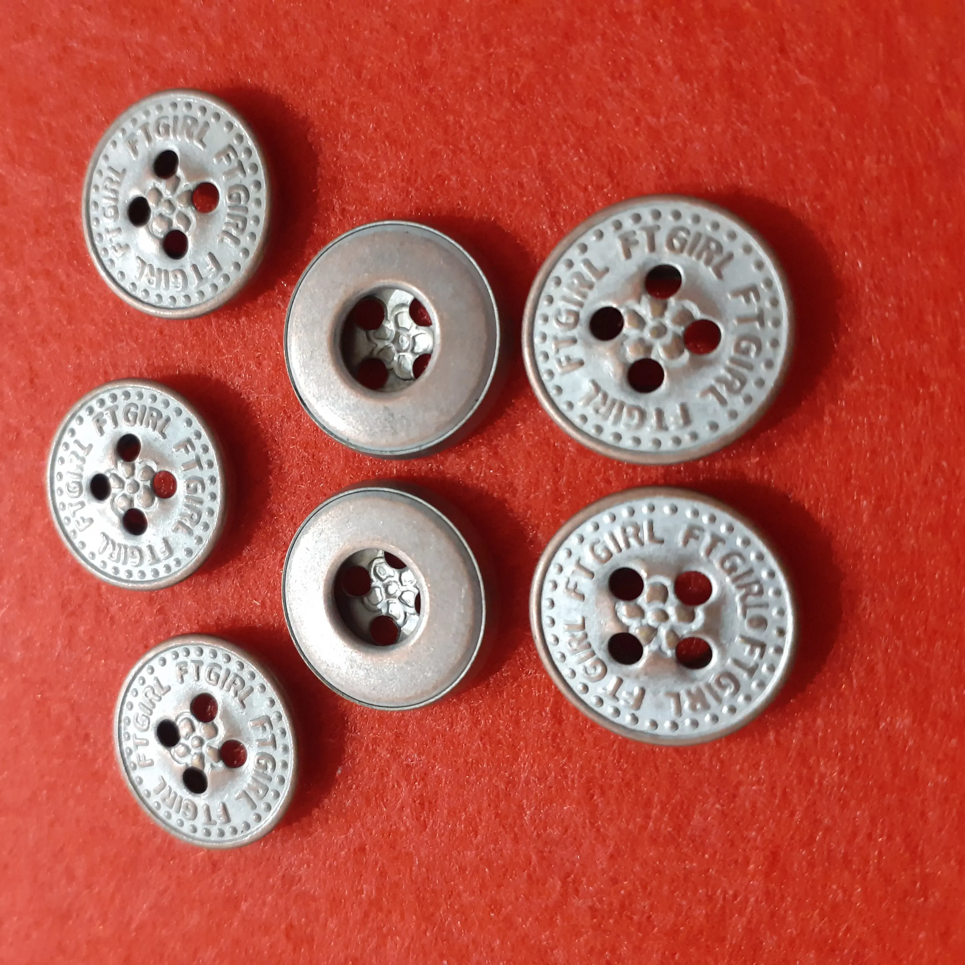 Nasturi de metal image