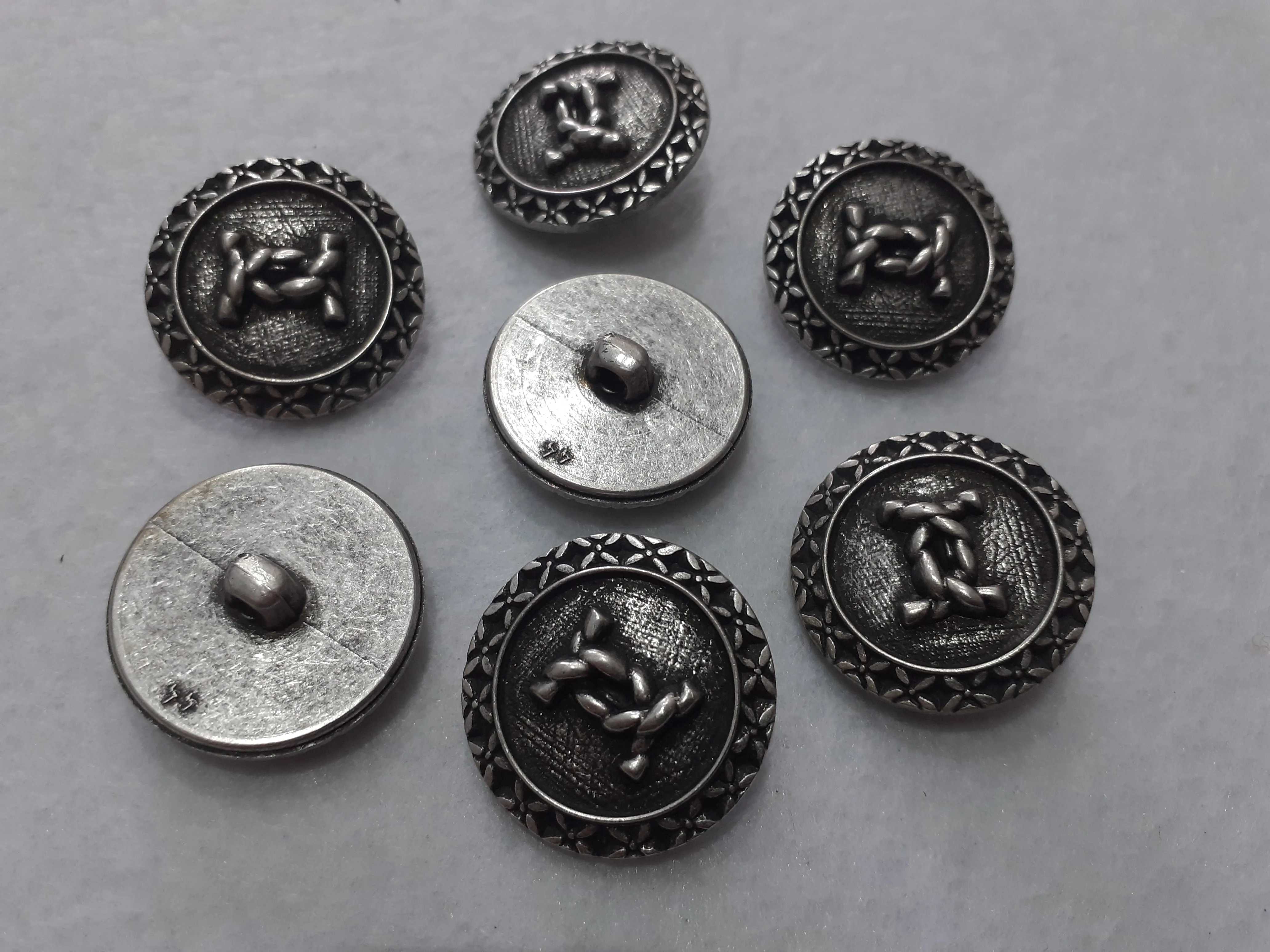 Nasturi plastic image