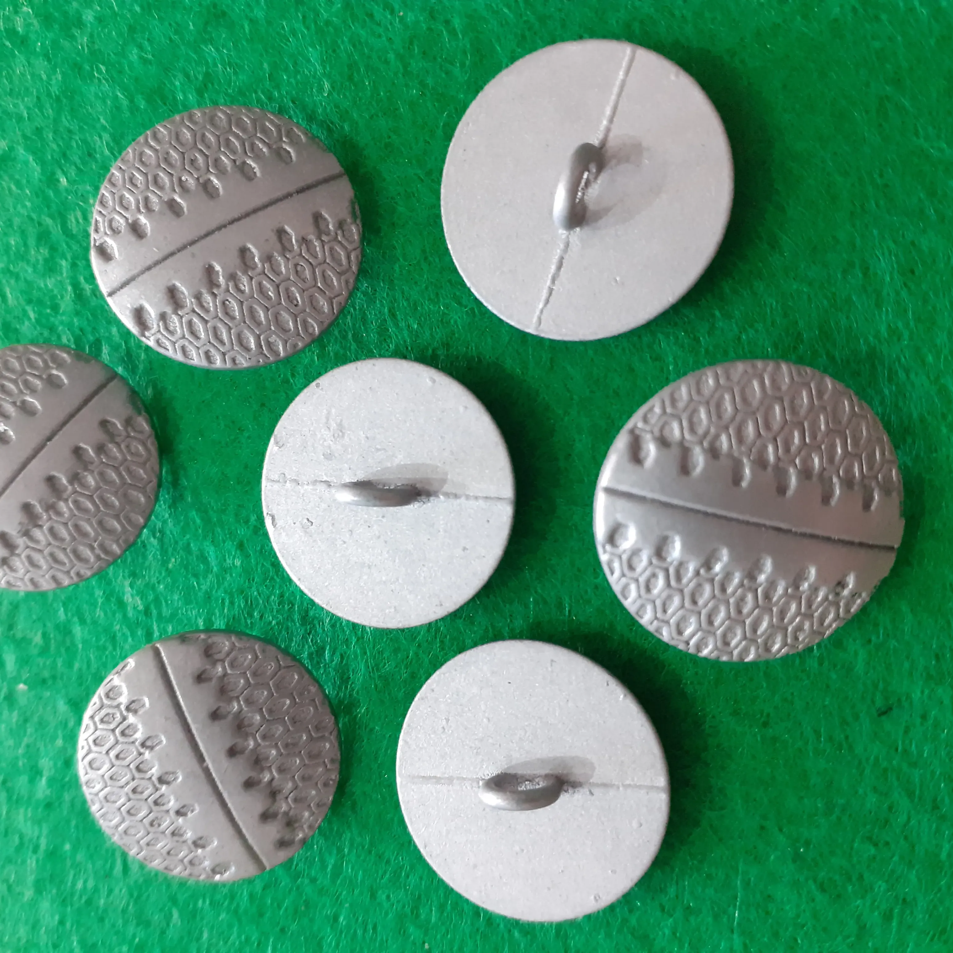 Nasturi de netal image