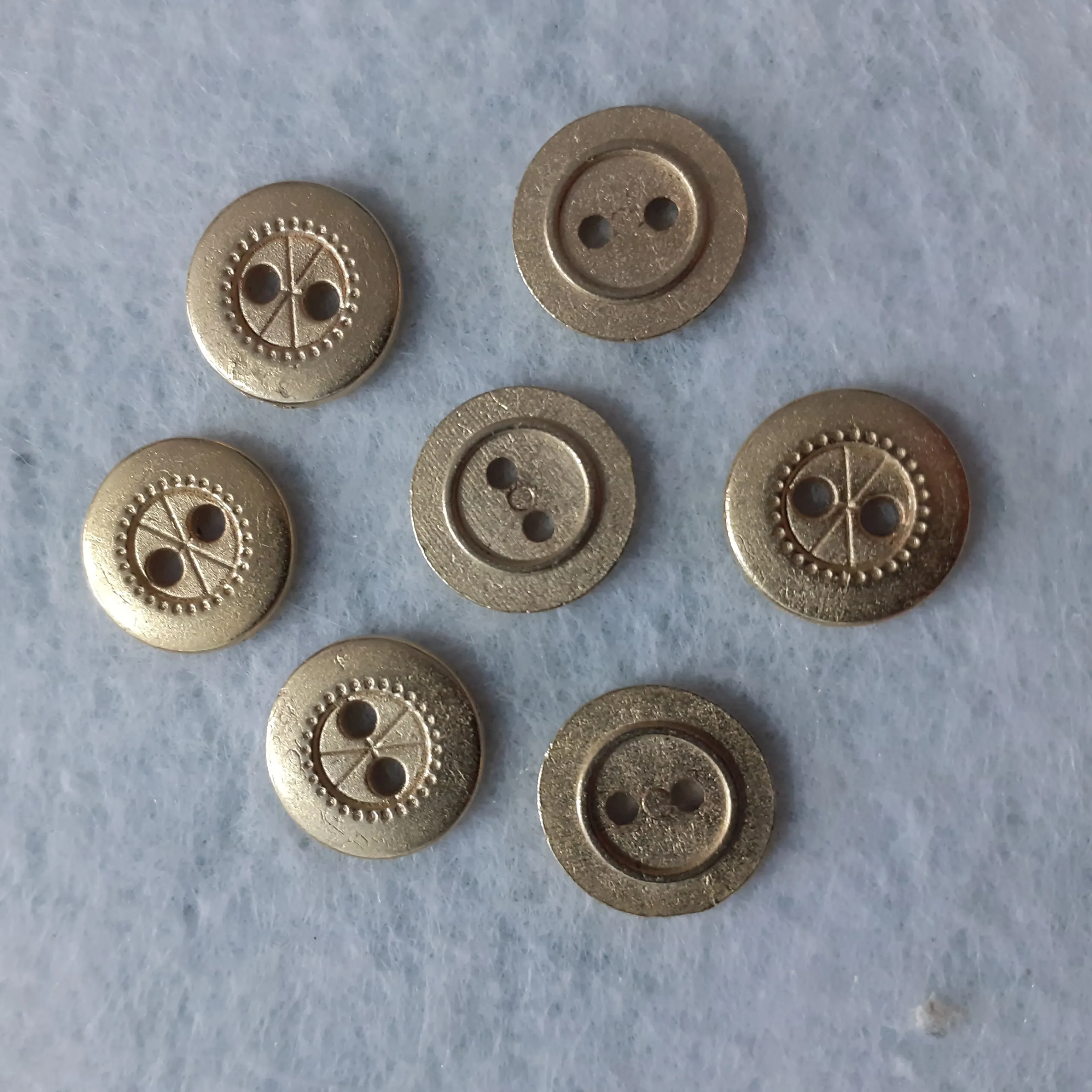 Nasturi de metal image