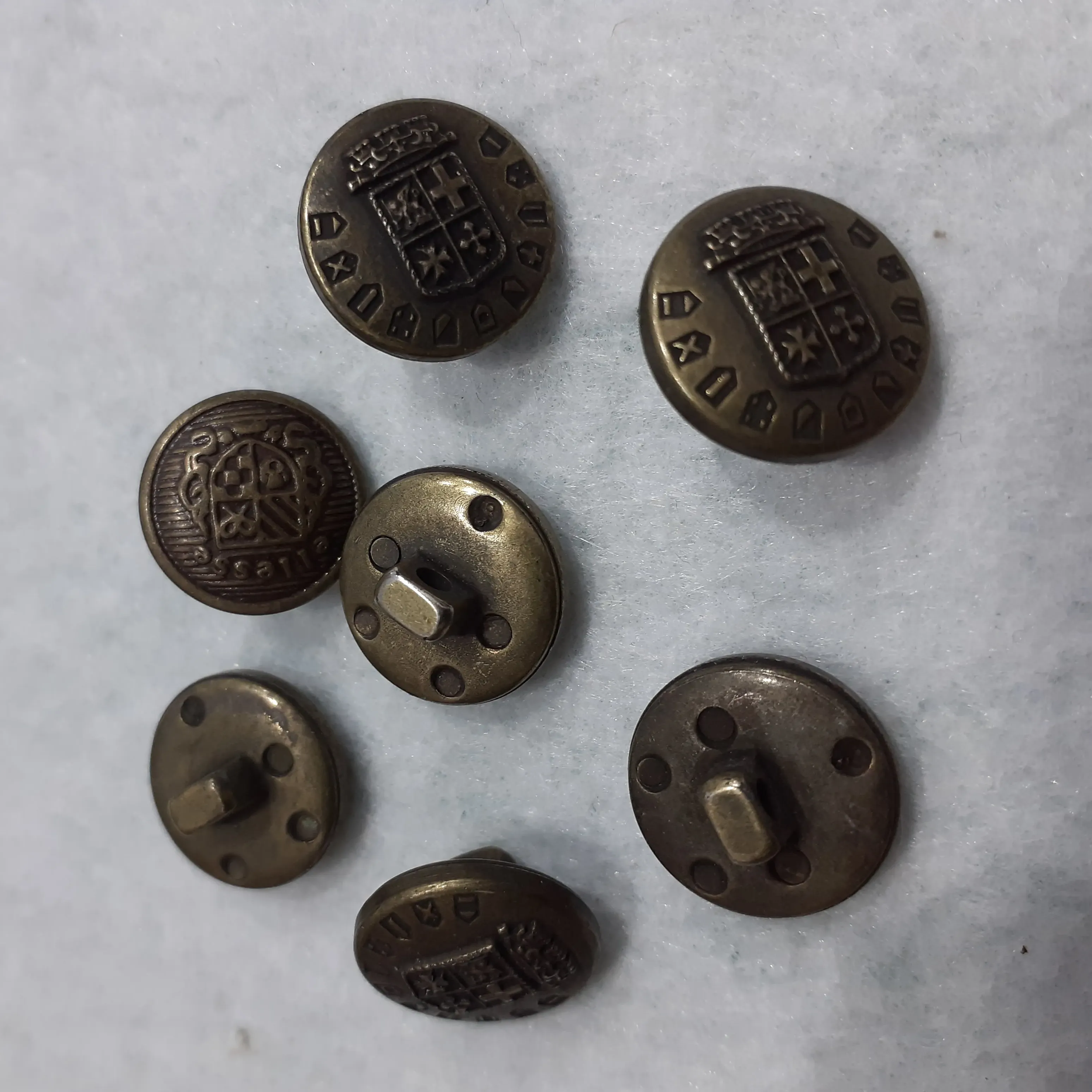 Nasturi de metal image