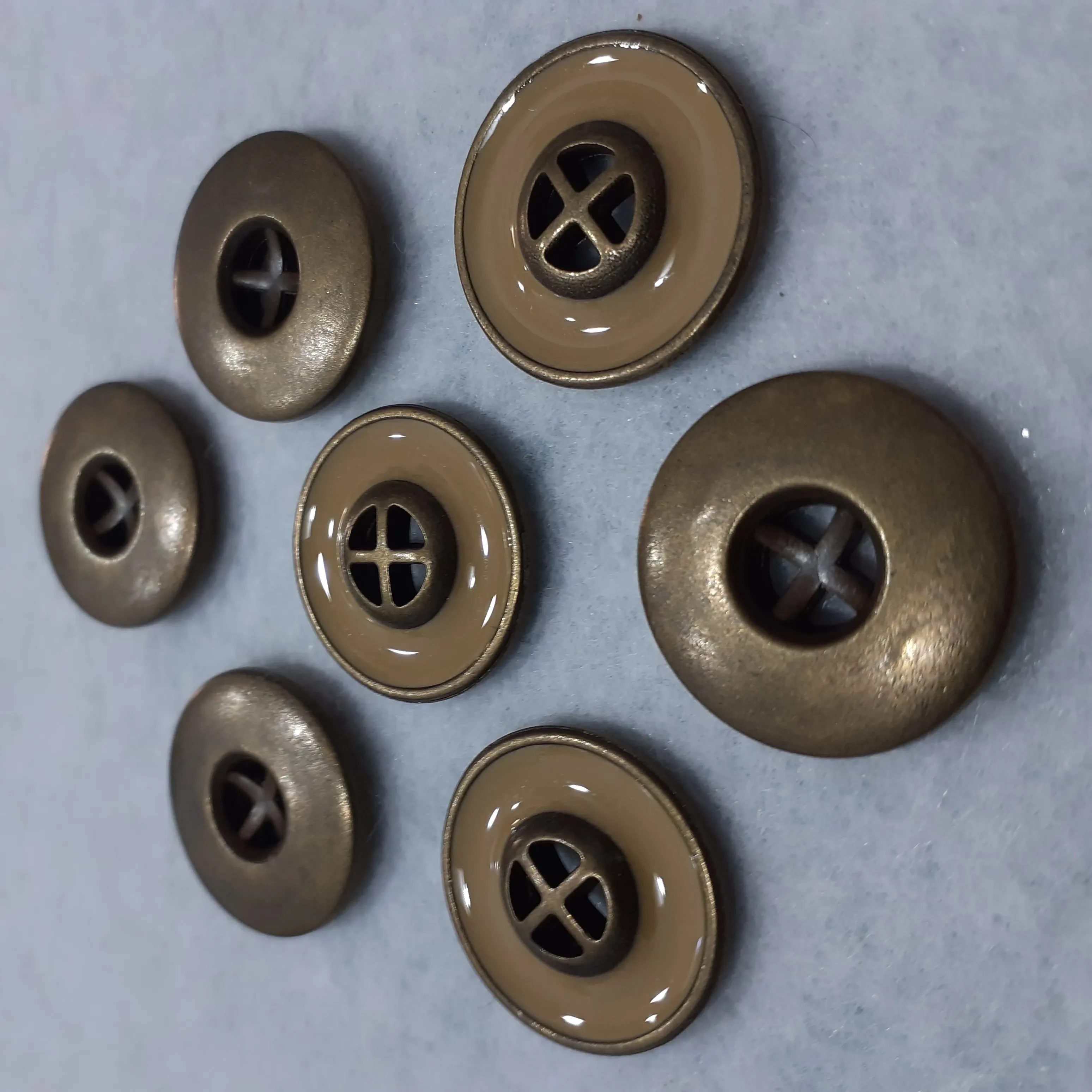 Nasturi de metal image