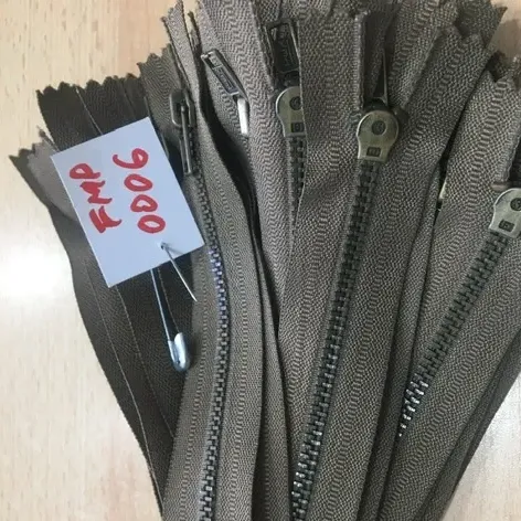 Fermoar metal pt.pantaloni image