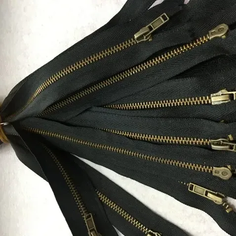 Fermoar metal pantaloni image
