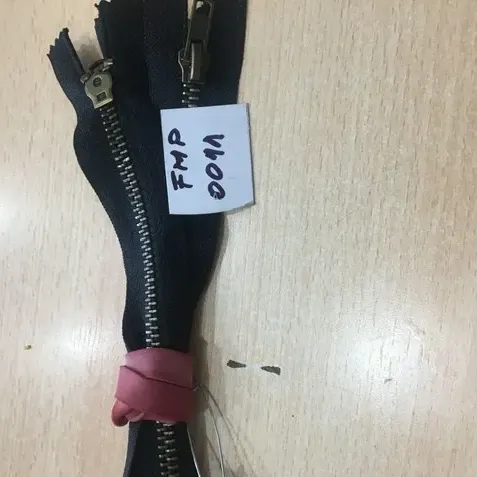 Fermoar metal pantaloni image