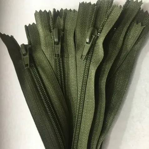 Fermoar plastic pantaloni image