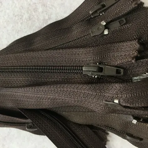 Fermoar plastic pantaloni image